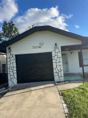 Cozy Haven with Premier Privacy 4 bedroom